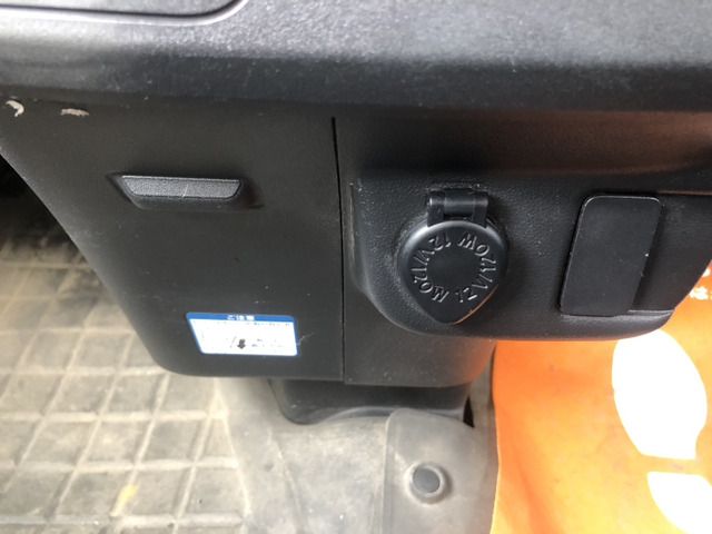 DAIHATSU HIJET CARGO 4WD 2021 Image 31