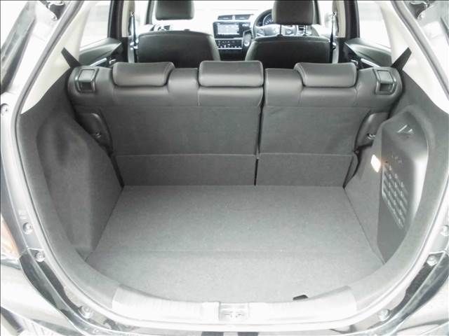 HONDA FIT HYBRID 2015 Image 31