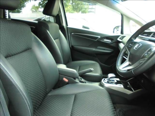 HONDA FIT HYBRID 2015 Image 31