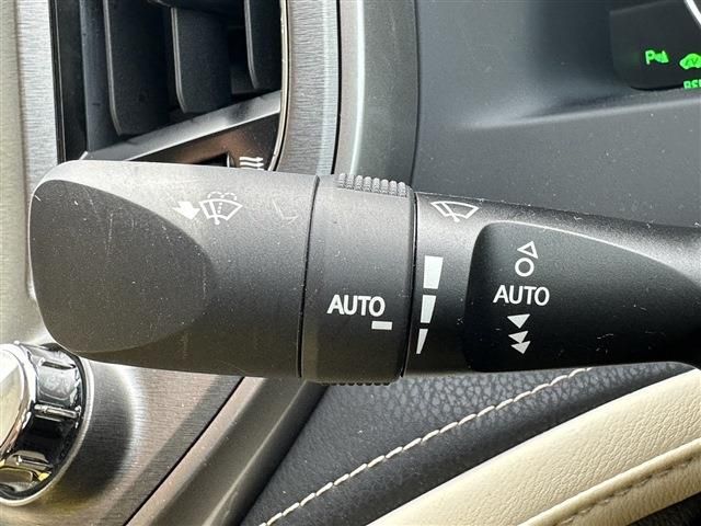 TOYOTA CROWN MAJESTA HYBRID 2016 Image 31