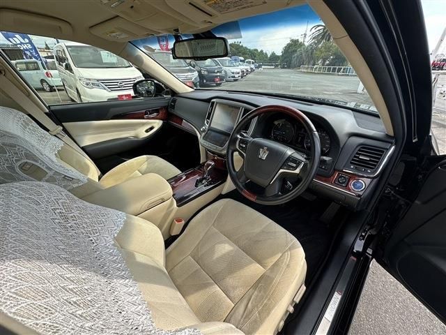 TOYOTA CROWN MAJESTA HYBRID 2016 Image 31