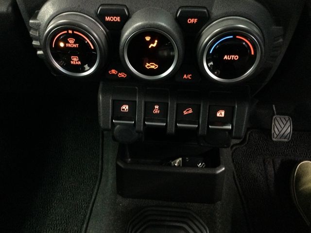 SUZUKI JIMNY 4WD 2018 Image 31