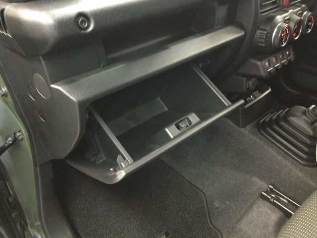 SUZUKI JIMNY 4WD 2018 Image 31