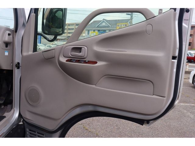 TOYOTA DYNA 2013 Image 31