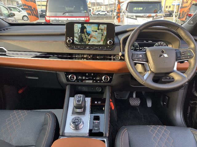 MITSUBISHI OUTLANDER PHEV 2022 Image 31