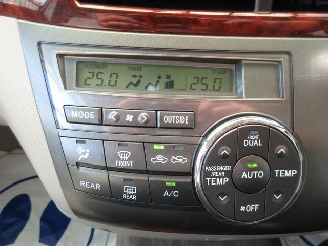 TOYOTA ESTIMA 2011 Image 31