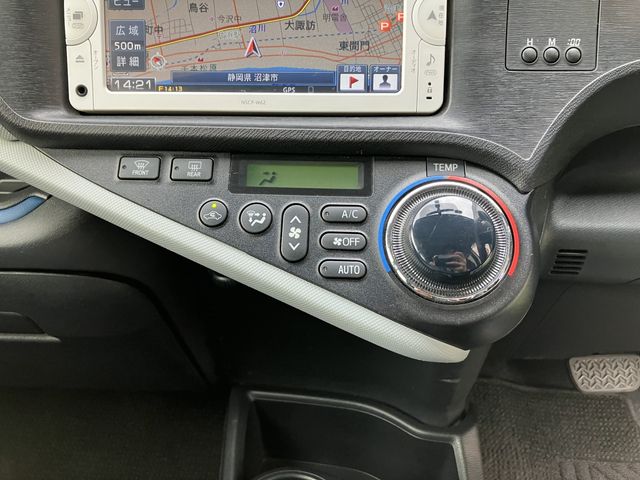 TOYOTA AQUA 2014 Image 31