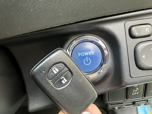 TOYOTA AQUA 2014 Image 31