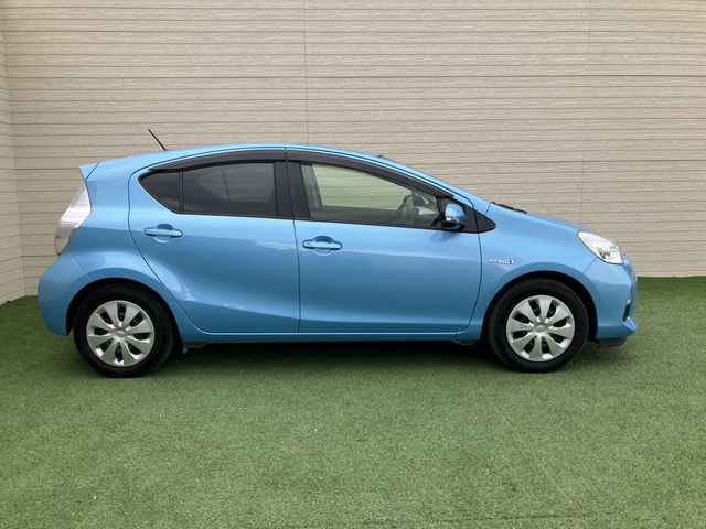 TOYOTA AQUA 2014 Image 31