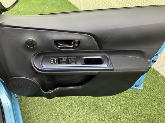 TOYOTA AQUA 2014 Image 31