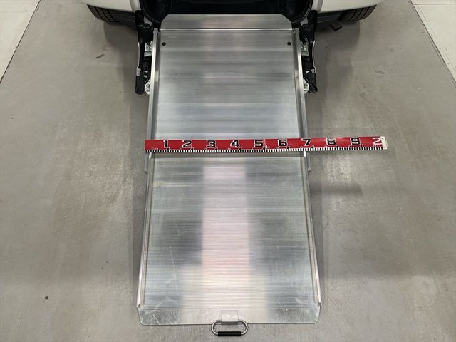 TOYOTA RACTIS 2014 Image 31