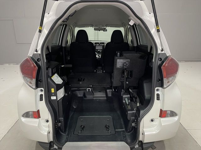 TOYOTA RACTIS 2014 Image 31