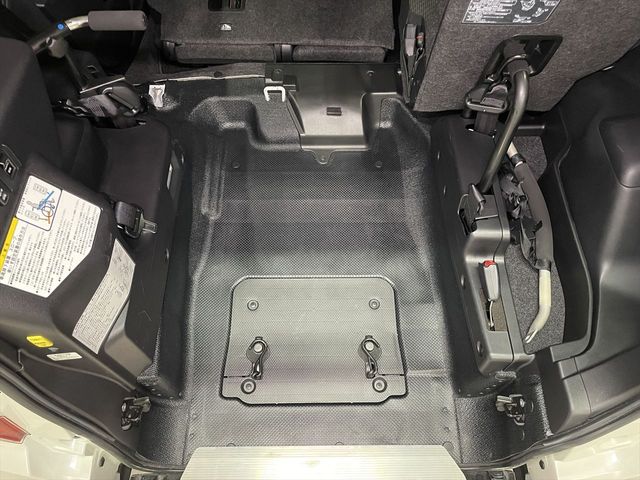 TOYOTA RACTIS 2014 Image 31