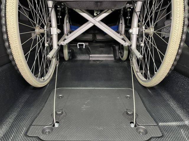 TOYOTA RACTIS 2014 Image 31