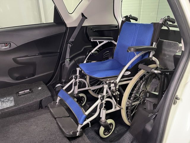 TOYOTA RACTIS 2014 Image 31