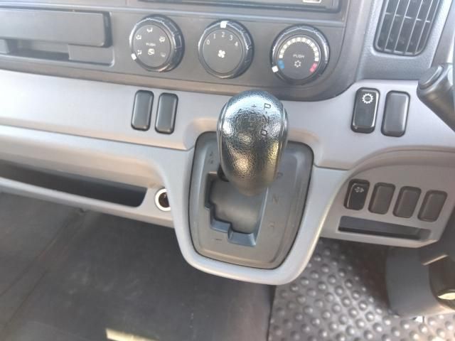 MITSUBISHI CANTER 2012 Image 31