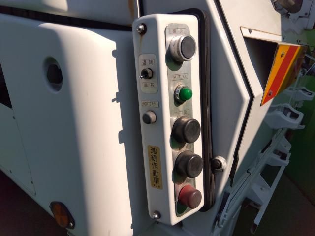 MITSUBISHI CANTER 2012 Image 31