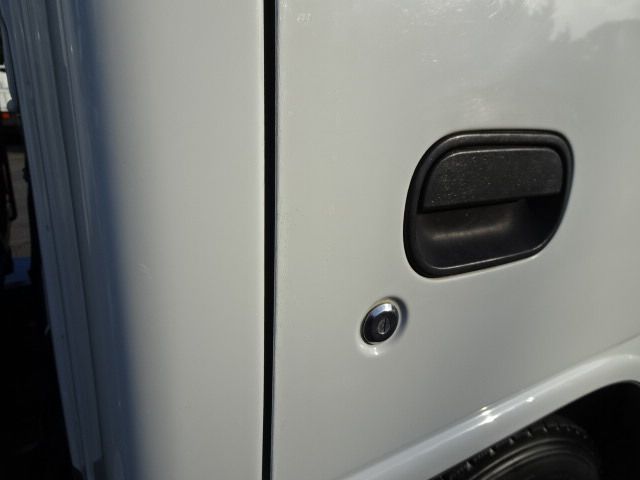 ISUZU  2009 Image 31