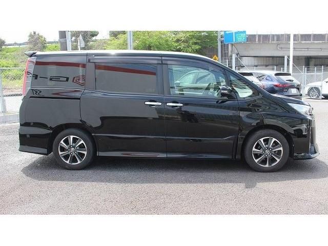 TOYOTA NOAH 2019 Image 31