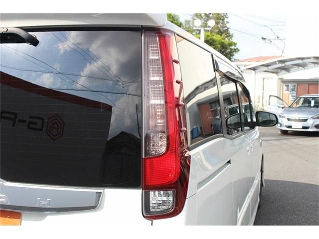 TOYOTA NOAH 2016 Image 31