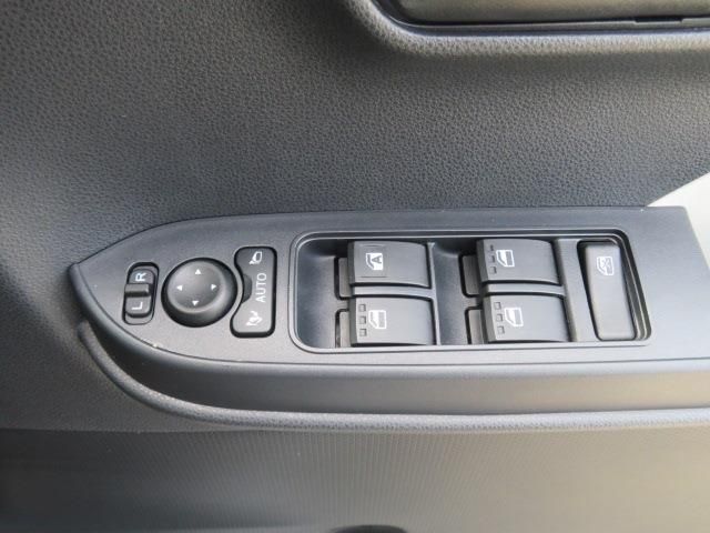 DAIHATSU TANTO 2023 Image 31