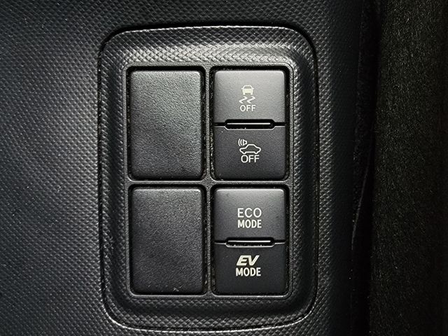 TOYOTA AQUA 2016 Image 31