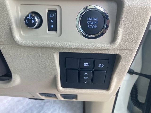 TOYOTA LANDCRUISER PRADO 2022 Image 31