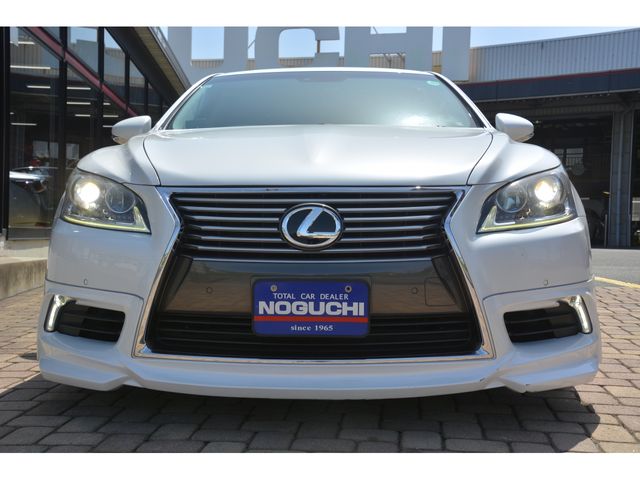 TOYOTA LEXUS LS460 2013 Image 31