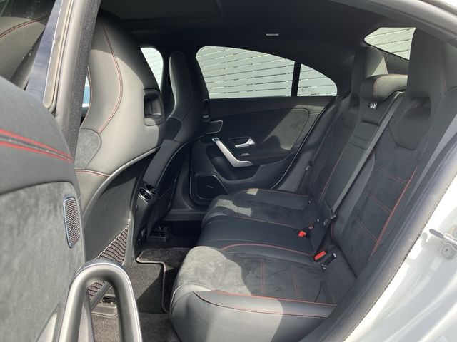 MERCEDES BENZ CLA CL 2023 Image 31