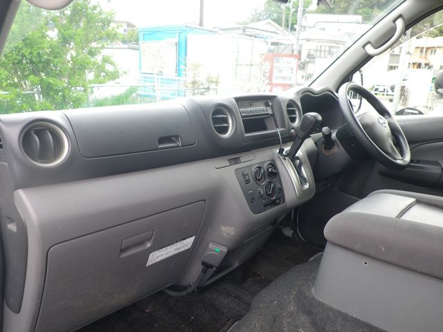 NISSAN NV350 CARAVAN WAGON 2016 Image 31