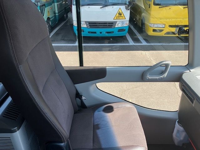 TOYOTA COASTER 2017 Image 31