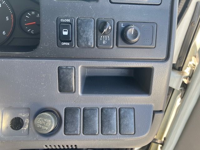 NISSAN CIVILIAN 2012 Image 31