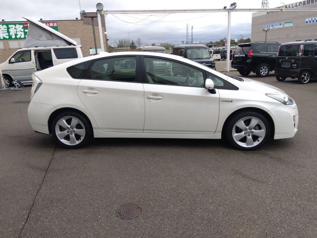 TOYOTA PRIUS 2010 Image 31