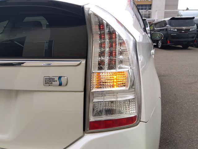 TOYOTA PRIUS 2010 Image 31