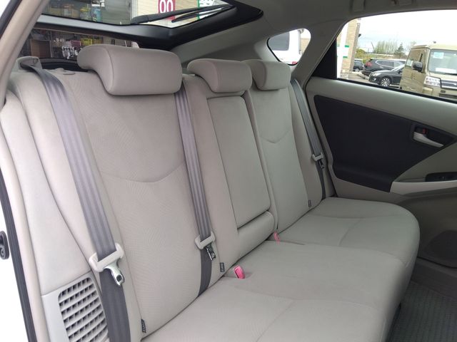 TOYOTA PRIUS 2010 Image 31