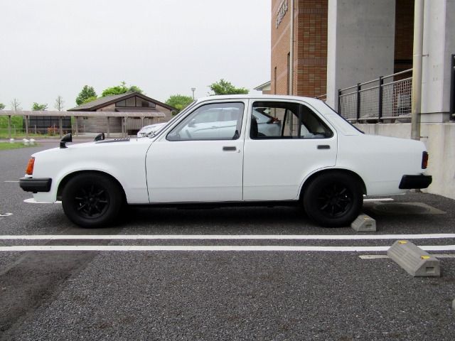 ISUZU GEMINI SEDAN 1983 Image 31