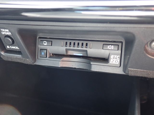 TOYOTA CROWN SEDAN HYBRID 2019 Image 31