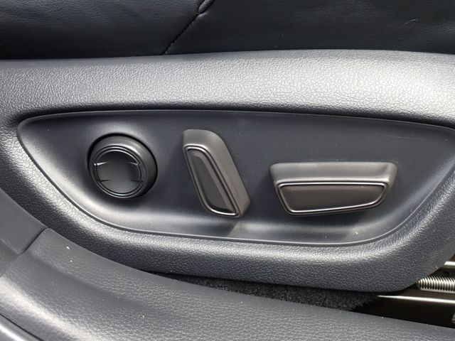 TOYOTA CROWN SEDAN HYBRID 2019 Image 31