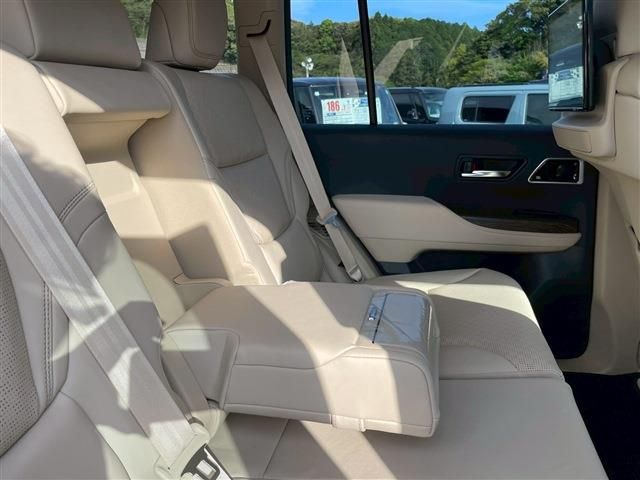 TOYOTA LANDCRUISER WAGON 2024 Image 31