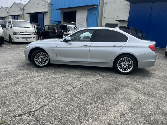 BMW 3SERIES SEDAN 2014 Image 31