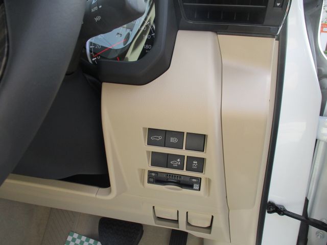 TOYOTA LANDCRUISER WAGON 2023 Image 31