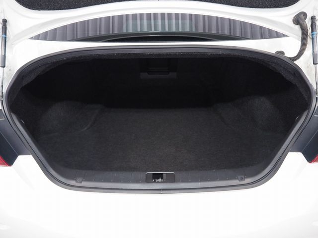 NISSAN FUGA 2015 Image 31