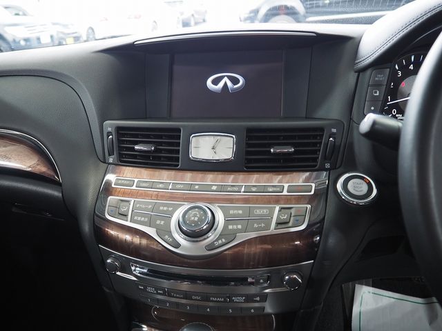 NISSAN FUGA 2015 Image 31