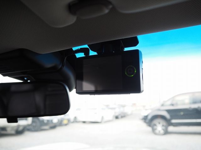 NISSAN FUGA 2015 Image 31