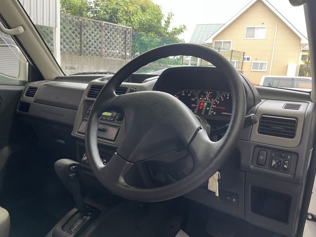 MITSUBISHI PAJERO MINI 2007 Image 31