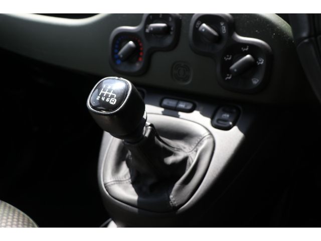 FIAT PANDA 2015 Image 31