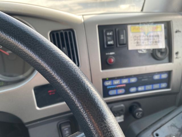 ISUZU GALA 2011 Image 31