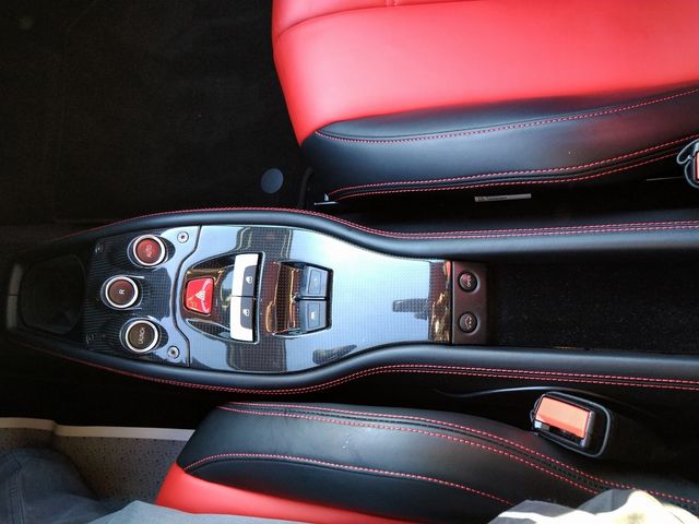 FERRARI 458 SPIDER 2015 Image 31