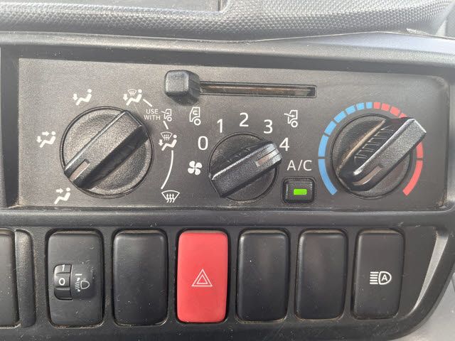 TOYOTA DYNA 2022 Image 31