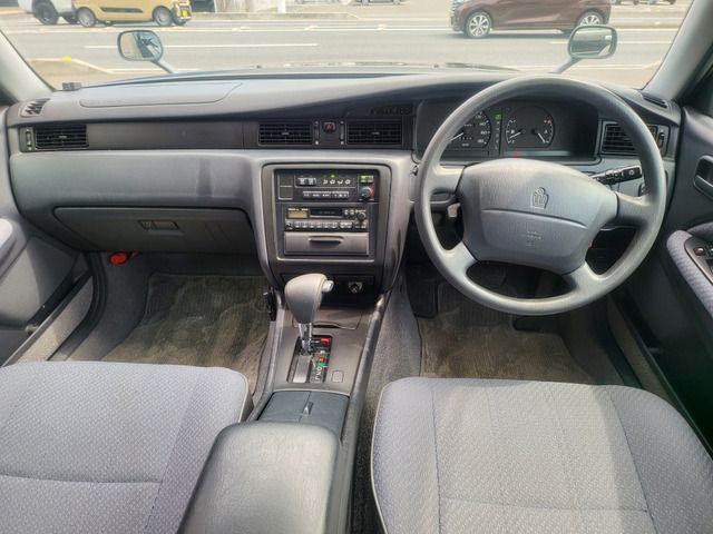 TOYOTA CROWN SEDAN 1996 Image 31